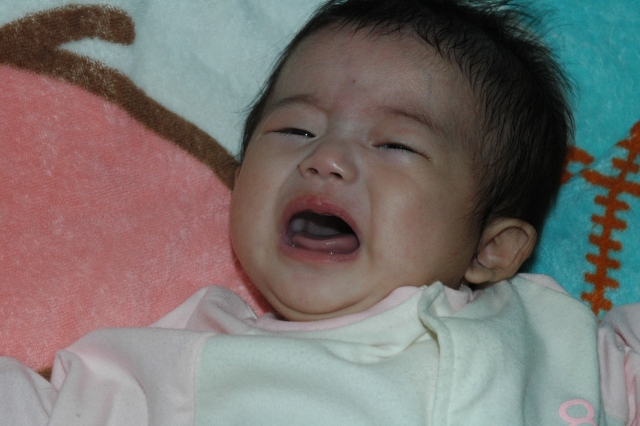 赤ちゃん　夜泣き　対策